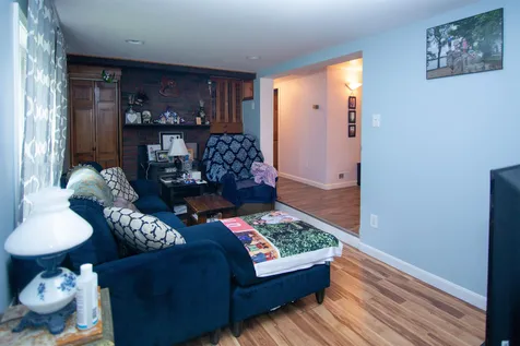7 Eric Avenue Nashua NH 03062