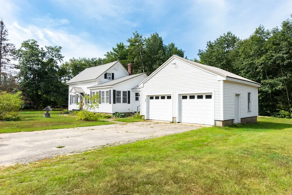84 Maple Street Barnstead NH 03225
