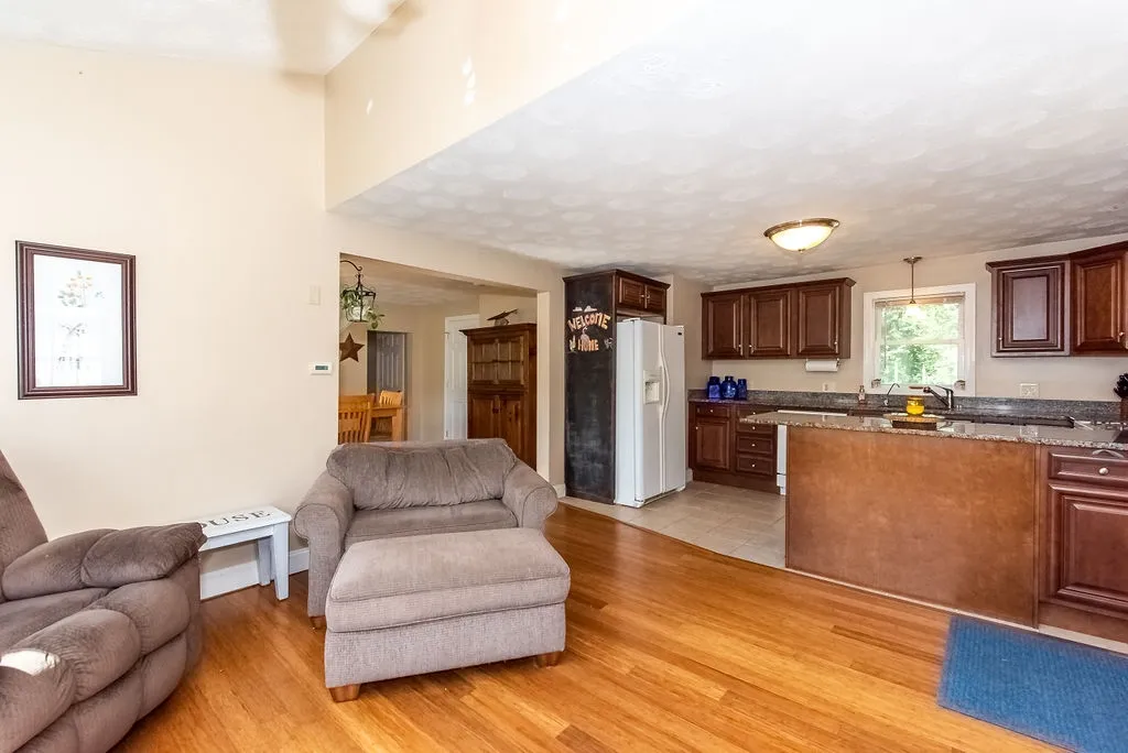 84 Maple Street Barnstead NH 03225