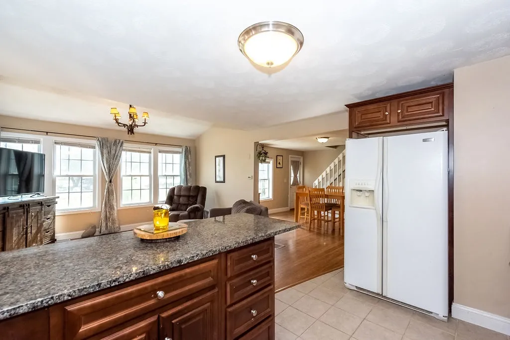 84 Maple Street Barnstead NH 03225