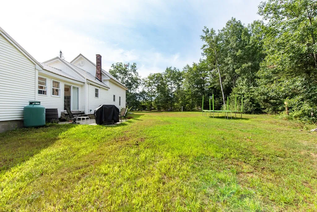 84 Maple Street Barnstead NH 03225