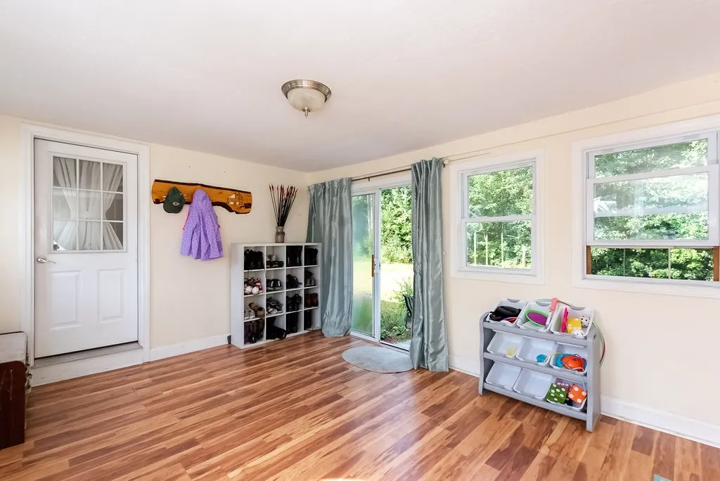 84 Maple Street Barnstead NH 03225