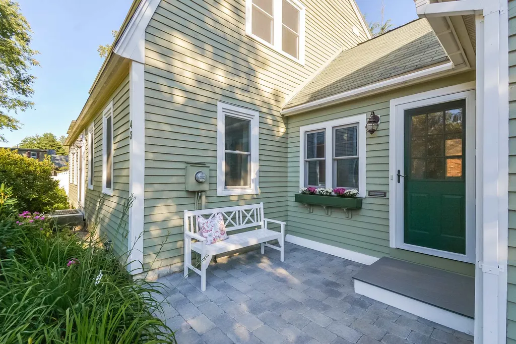 43 Conant Drive Concord NH 03301