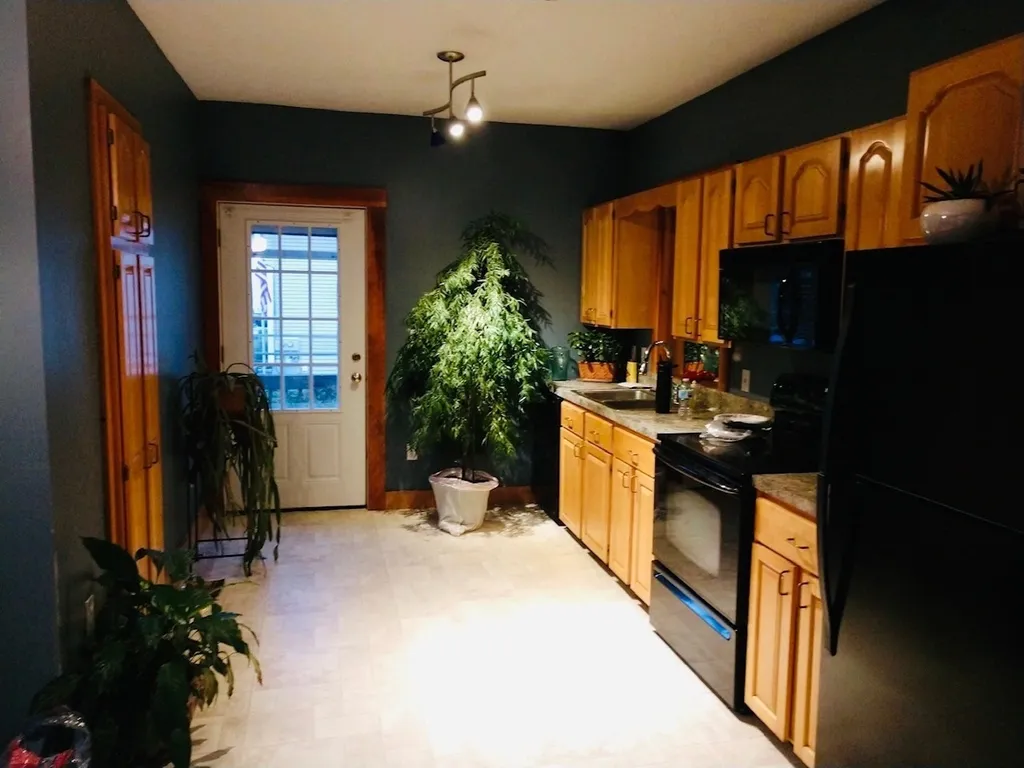 7 Cherry Street Milford NH 03055