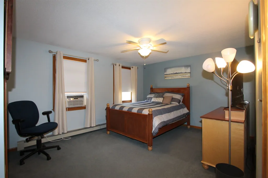 7 Columbia Drive Londonderry NH 03053