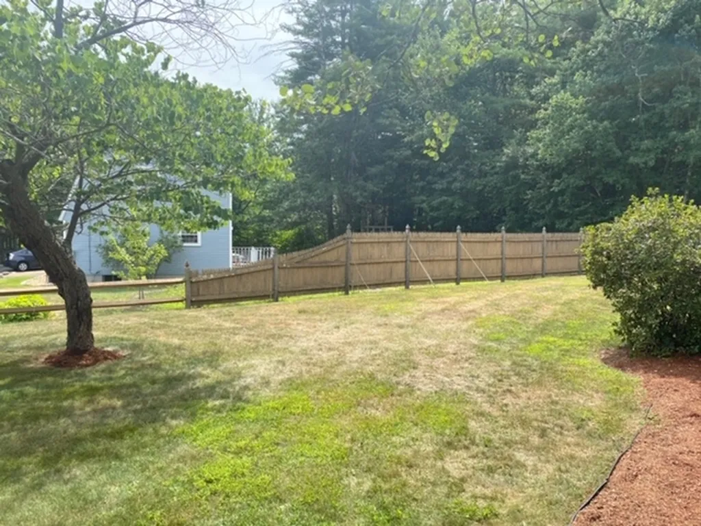 7 Columbia Drive Londonderry NH 03053