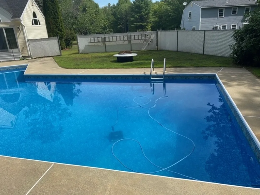 7 Columbia Drive Londonderry NH 03053