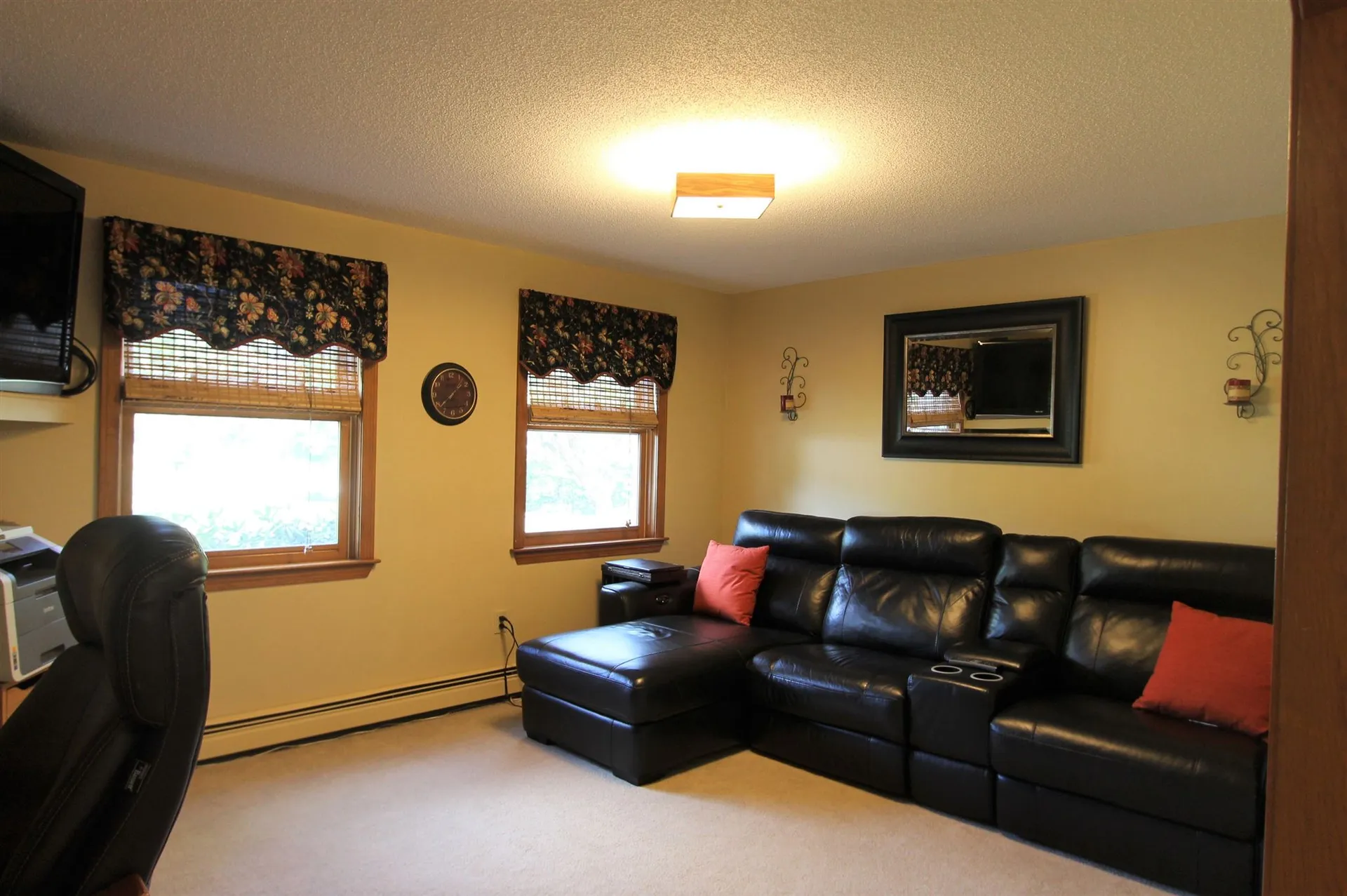 7 Columbia Drive Londonderry NH 03053