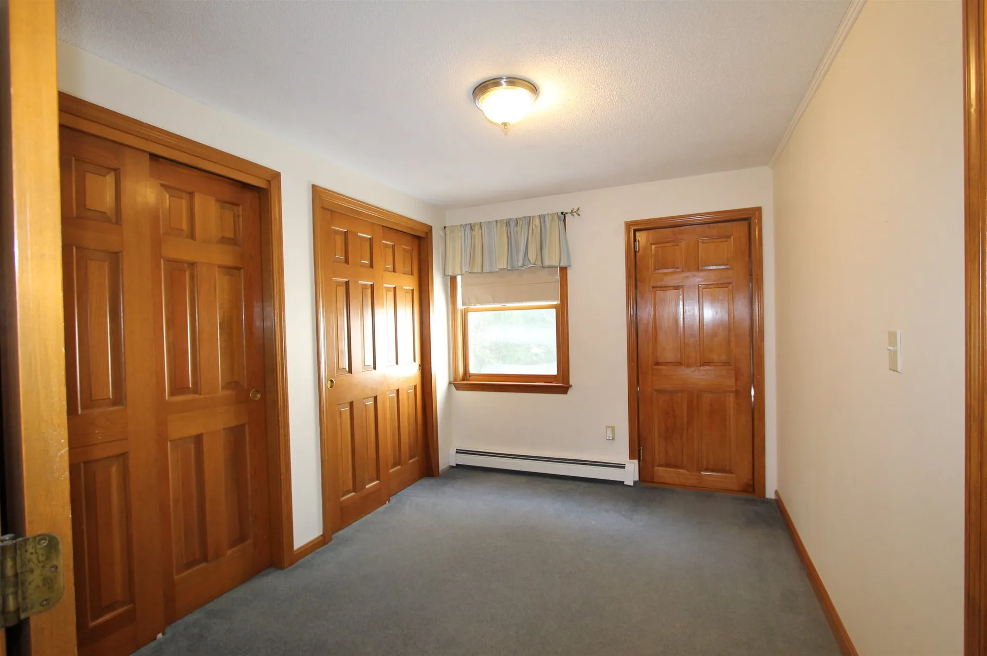 7 Columbia Drive Londonderry NH 03053