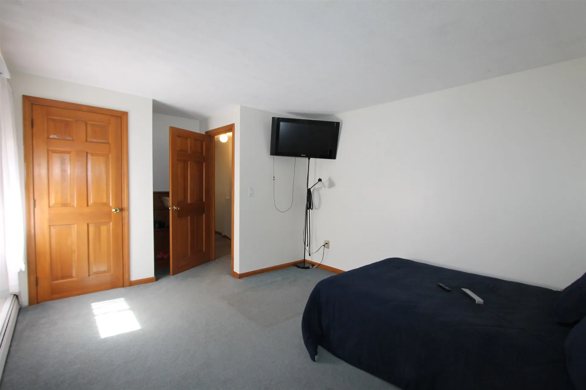 7 Columbia Drive Londonderry NH 03053