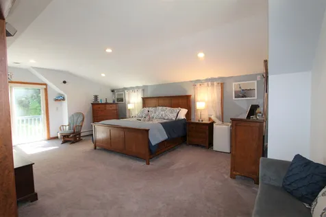 7 Columbia Drive Londonderry NH 03053