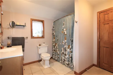 7 Columbia Drive Londonderry NH 03053