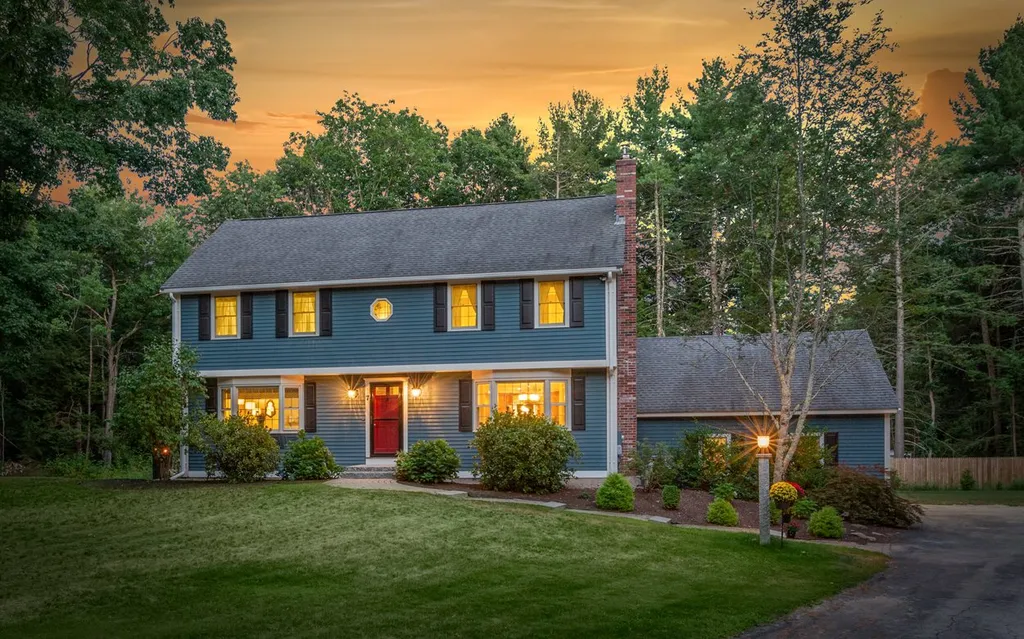 7 Baldwin Street Windham NH 03087