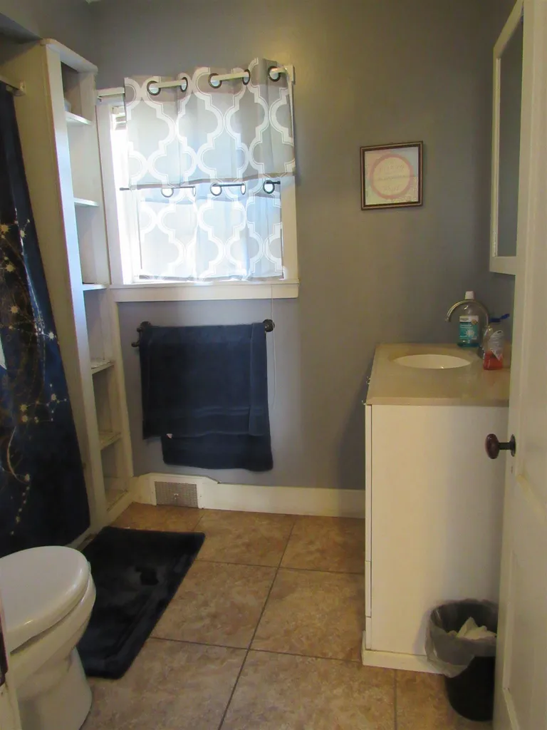 6 Mcfarland Street Gorham NH 03581