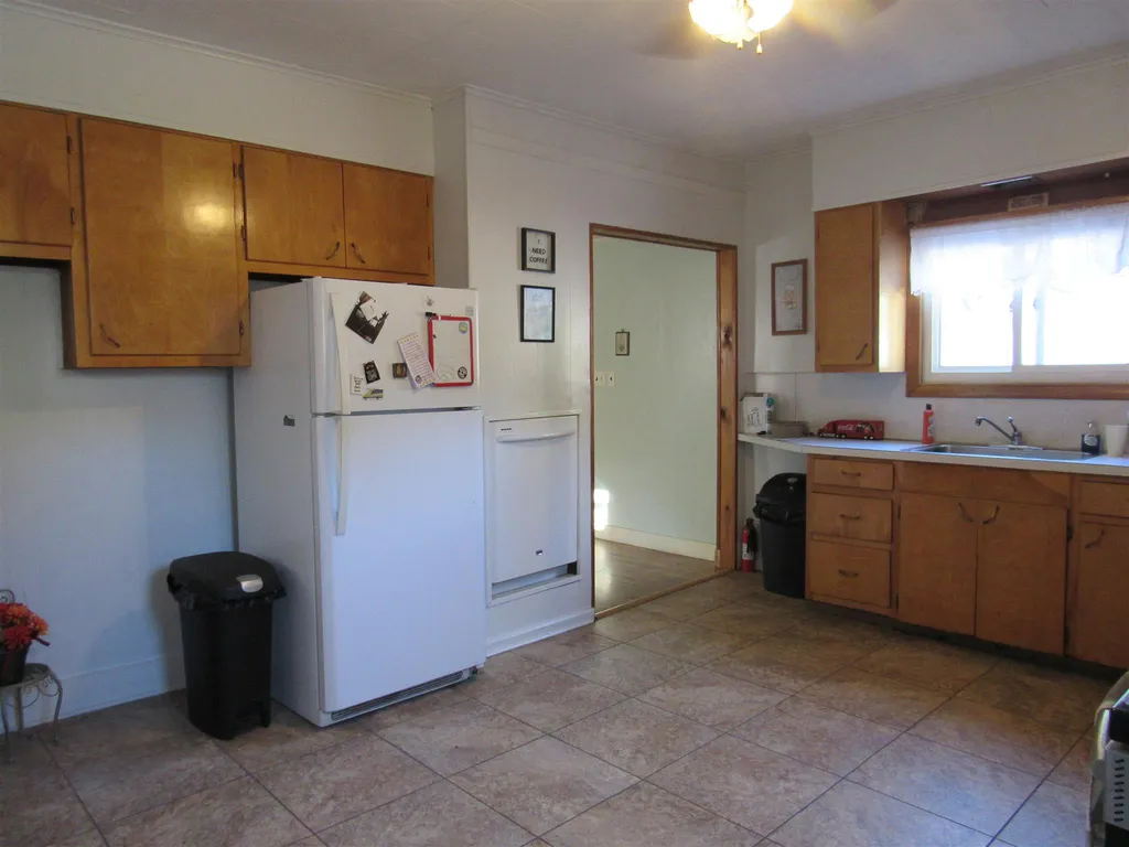 6 Mcfarland Street Gorham NH 03581
