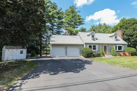 252 Coral Avenue Manchester NH 03104