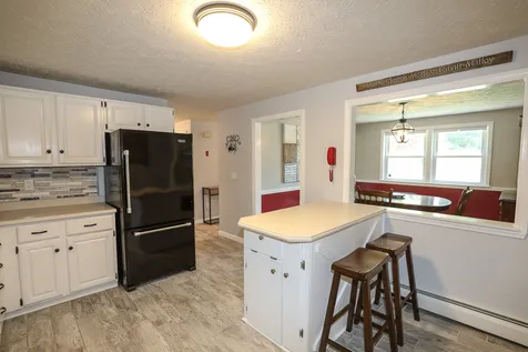 252 Coral Avenue Manchester NH 03104
