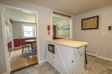 252 Coral Avenue Manchester NH 03104