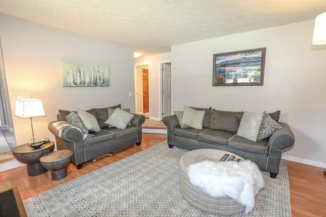 252 Coral Avenue Manchester NH 03104
