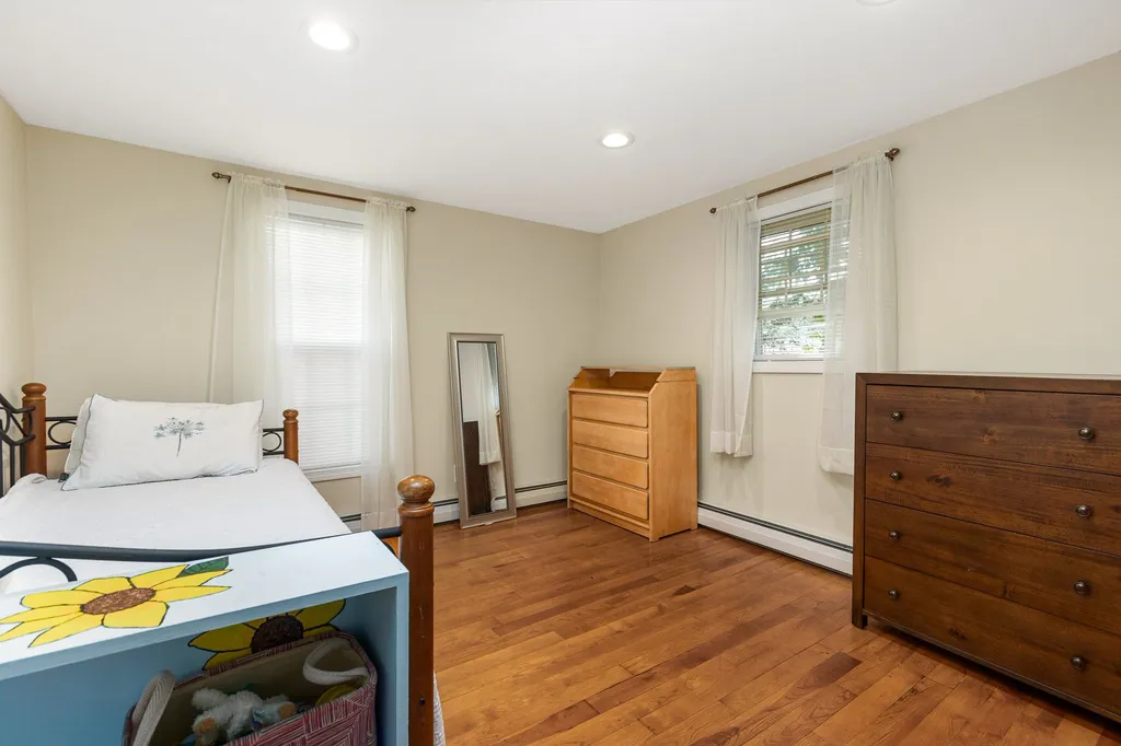 28 River Street Exeter NH 03833