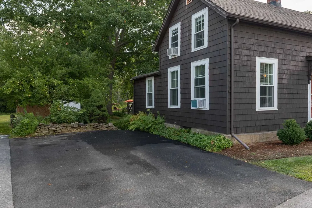 28 River Street Exeter NH 03833