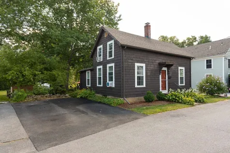 28 River Street Exeter NH 03833