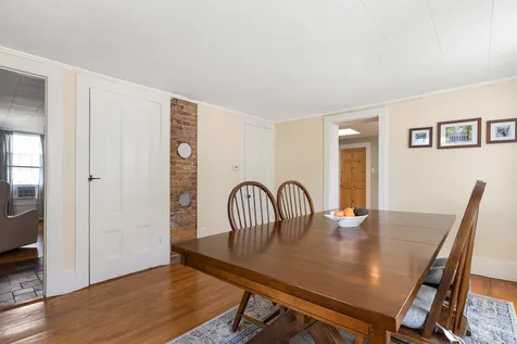 28 River Street Exeter NH 03833