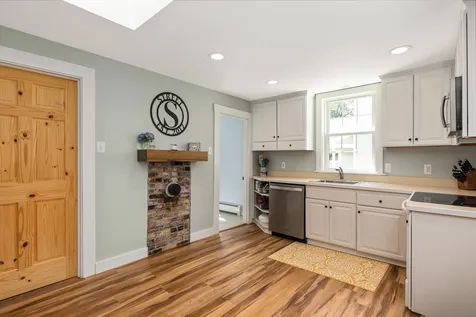 28 River Street Exeter NH 03833