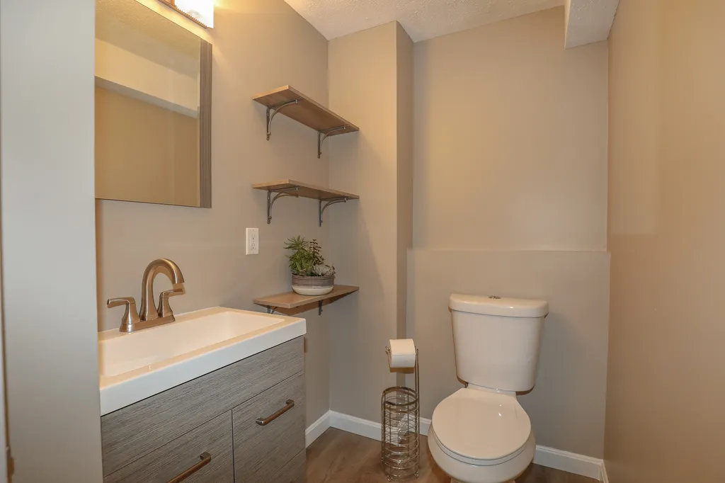 2 Bluestone Drive Nashua NH 03060