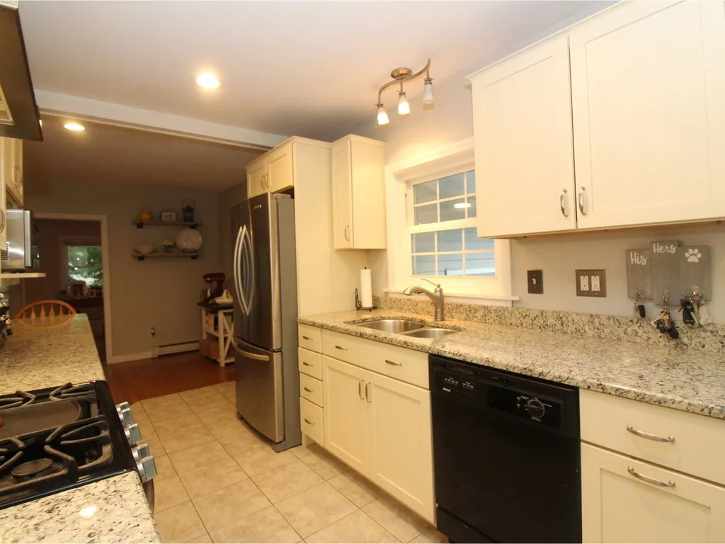 15 Rudgate Road Colchester VT 05446