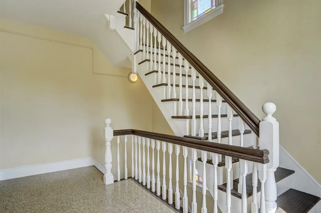 24 Joliette Street Manchester NH 03102