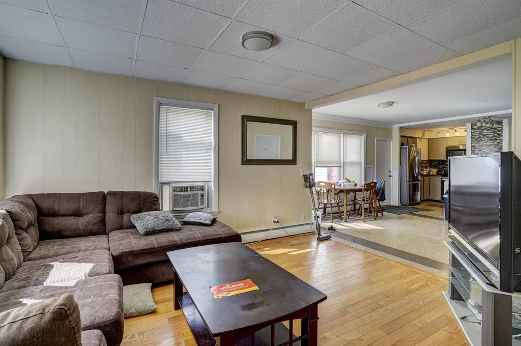 24 Joliette Street Manchester NH 03102