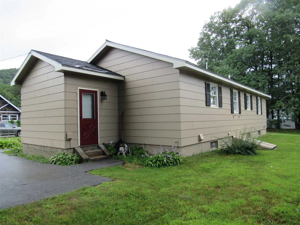 15 Corbin Avenue Gorham NH 03581