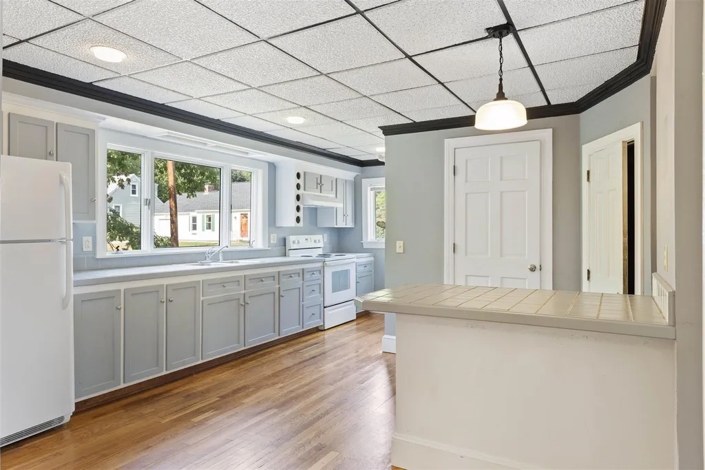 172 Washington Street Laconia NH 03246