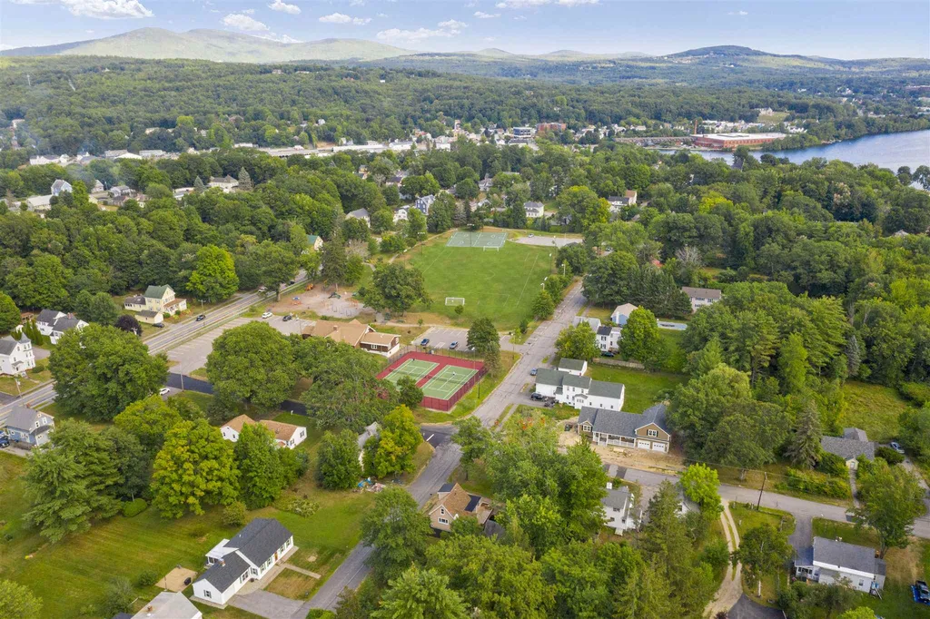 172 Washington Street Laconia NH 03246