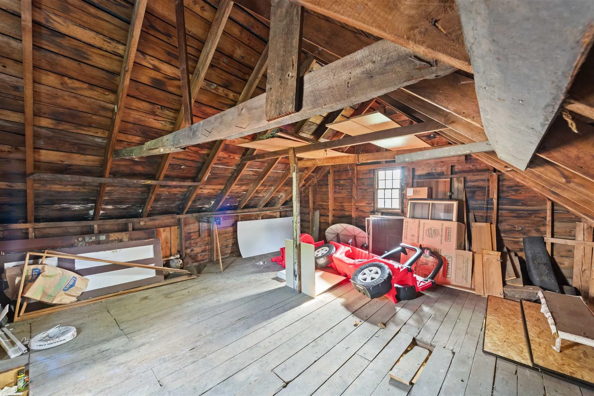 172 Washington Street Laconia NH 03246