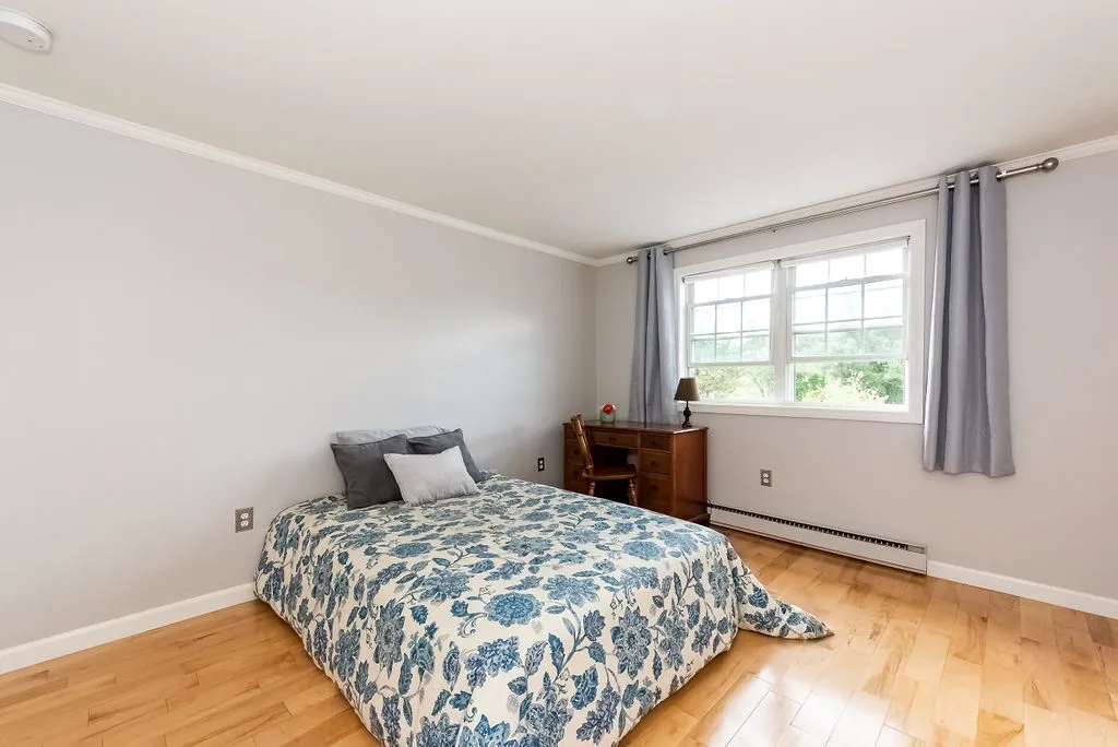 557 Sagamore Avenue Portsmouth NH 03801