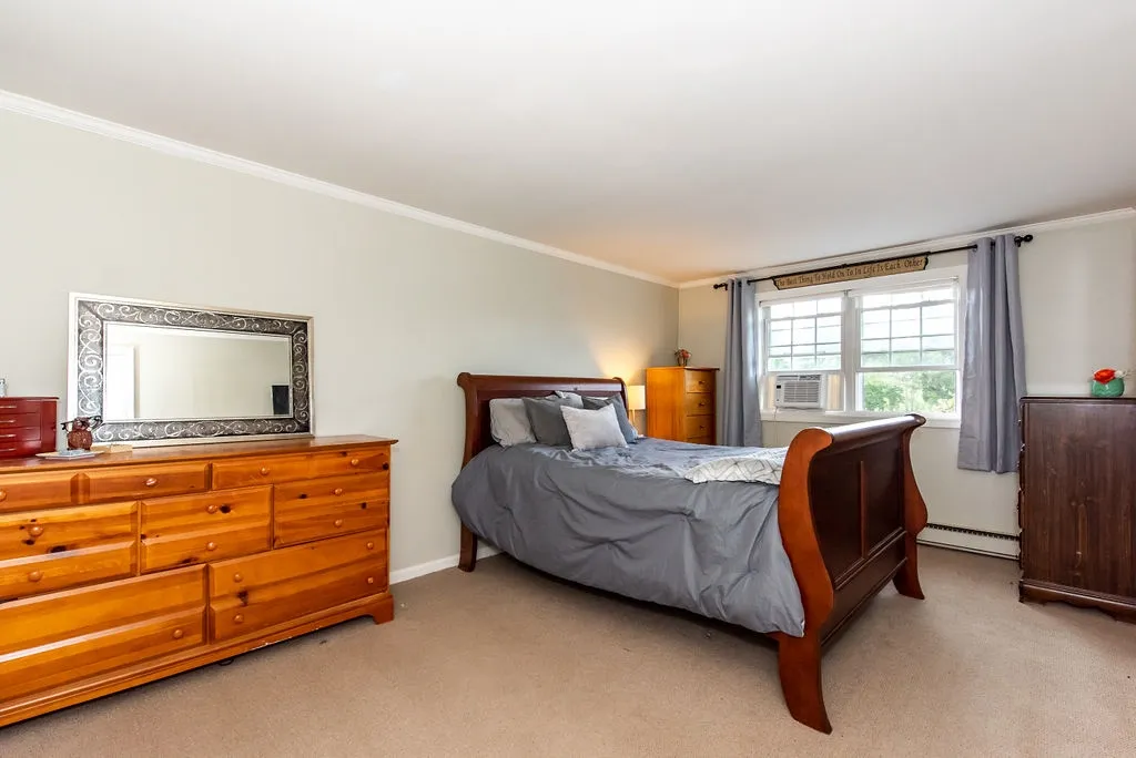 557 Sagamore Avenue Portsmouth NH 03801