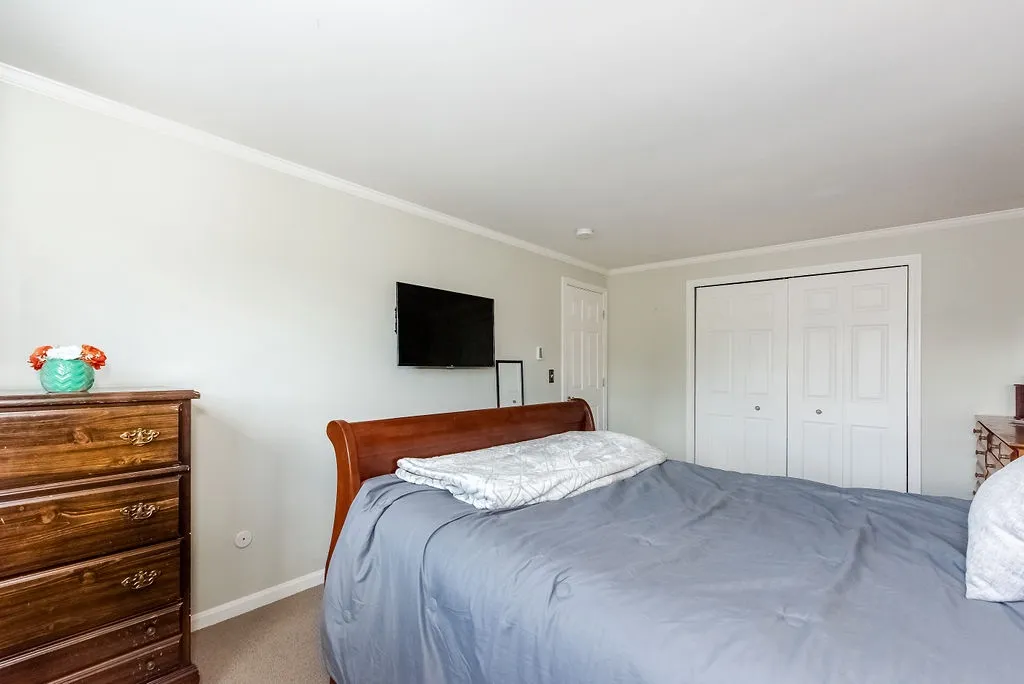 557 Sagamore Avenue Portsmouth NH 03801