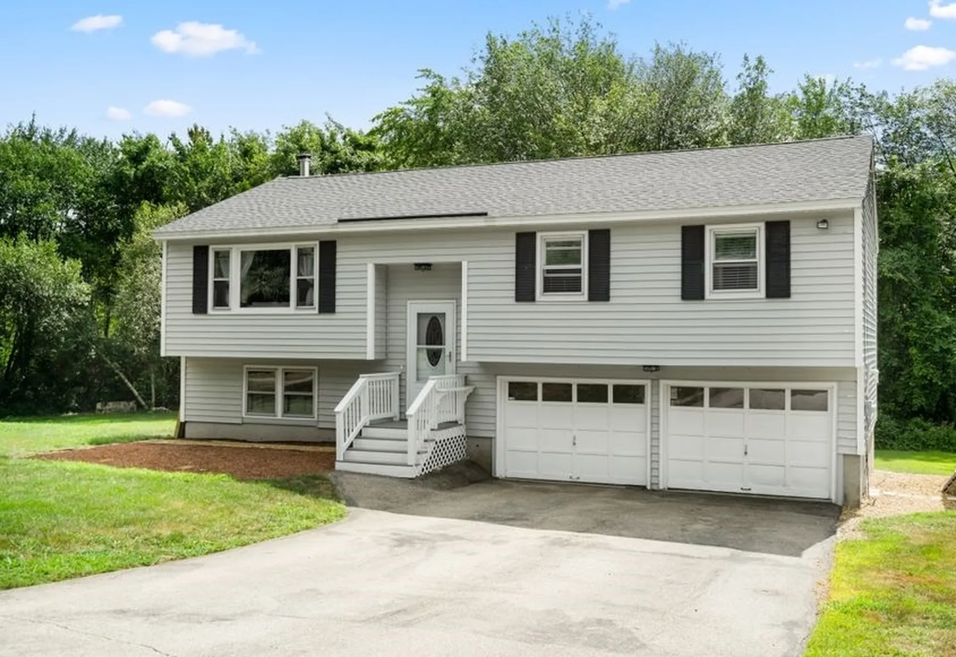 2 Willow Lane Londonderry NH 03053