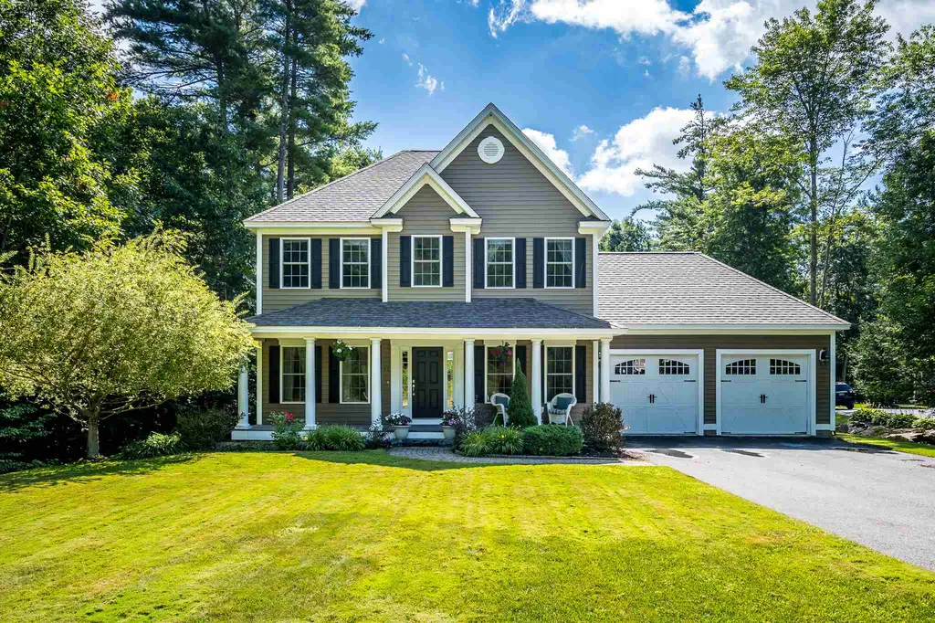51 Hawthorne Drive Auburn NH 03032