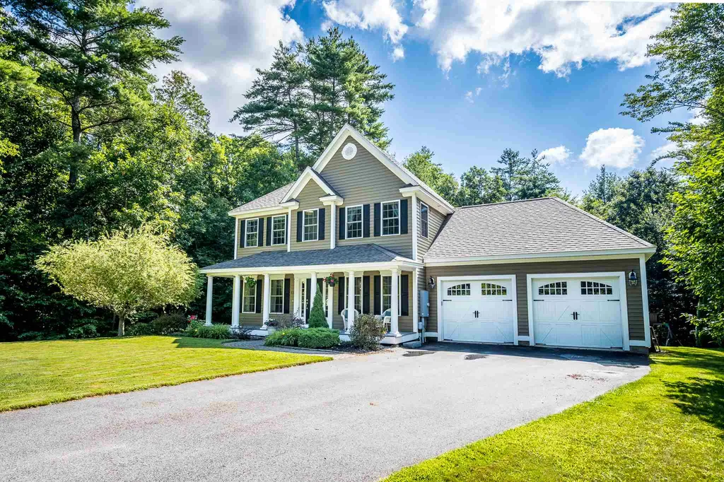 51 Hawthorne Drive Auburn NH 03032