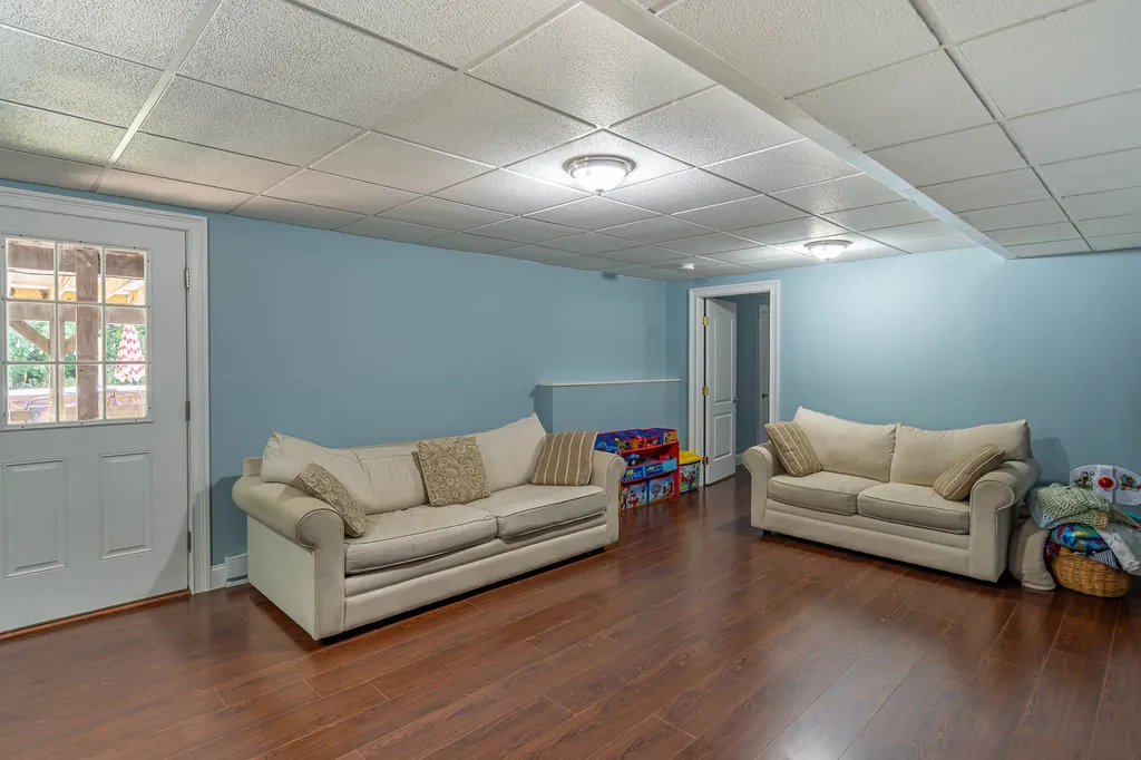 51 Hawthorne Drive Auburn NH 03032