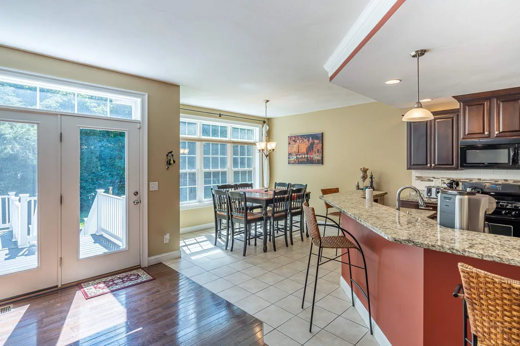 51 Hawthorne Drive Auburn NH 03032