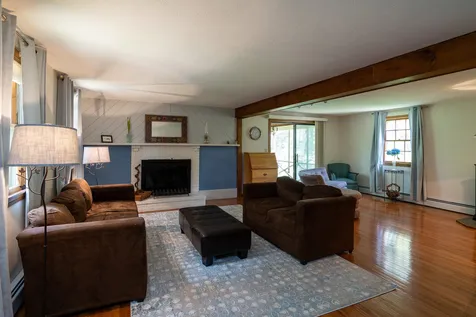 4 Royal Range Road Sandown NH 03873