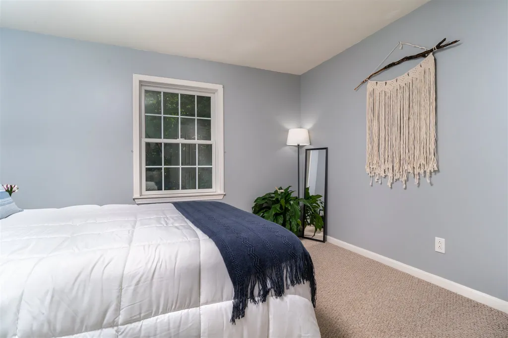 10 Greenbriar Drive Eliot ME 03903