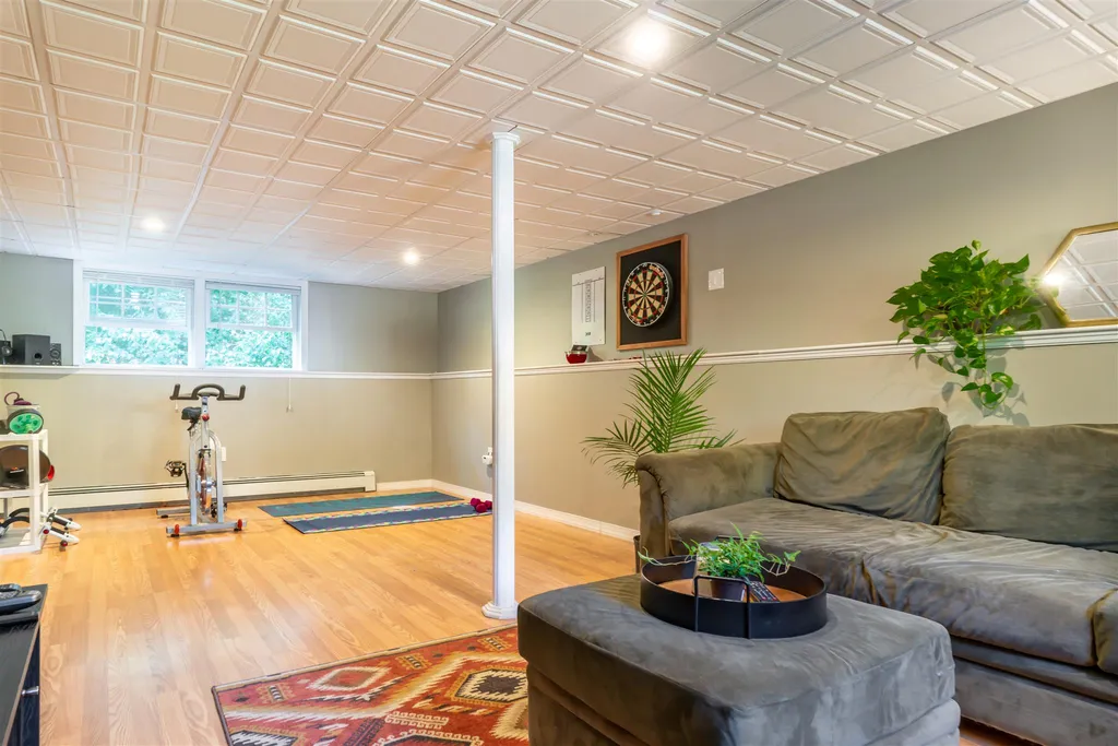 10 Greenbriar Drive Eliot ME 03903
