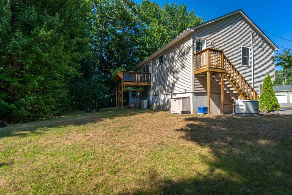 10 Greenbriar Drive Eliot ME 03903