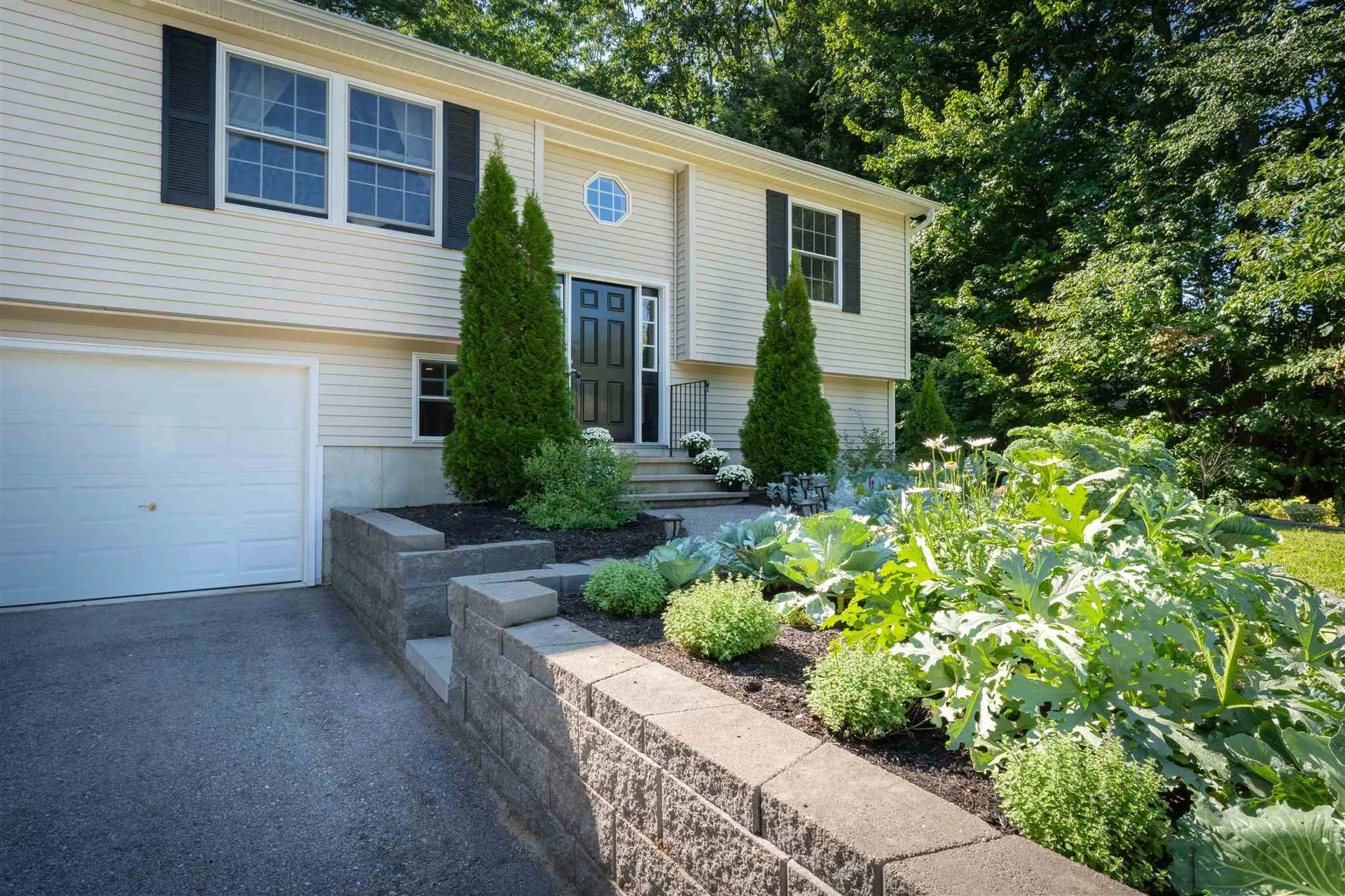10 Greenbriar Drive Eliot ME 03903