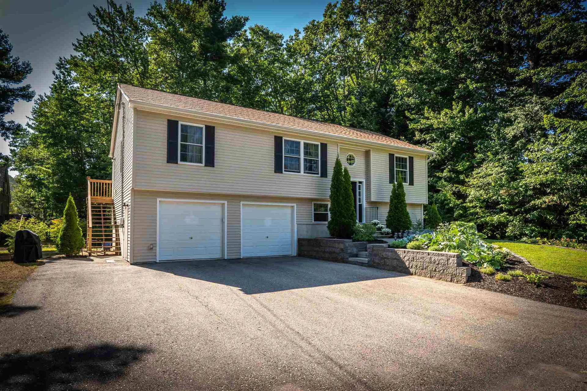 10 Greenbriar Drive Eliot ME 03903